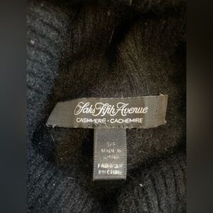 Saks Fifth Avenue Sweater in Classic Black